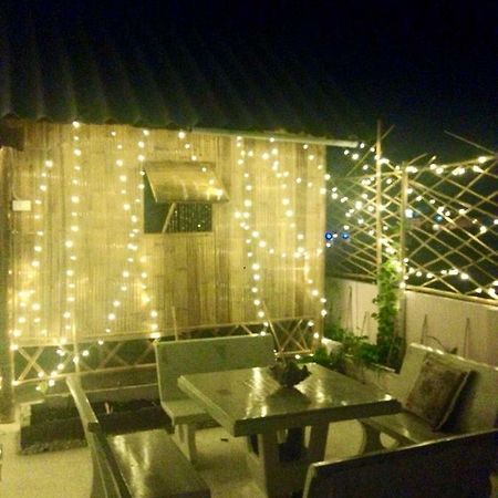 Artem'S Guesthouse Jomtien Beach Exterior foto