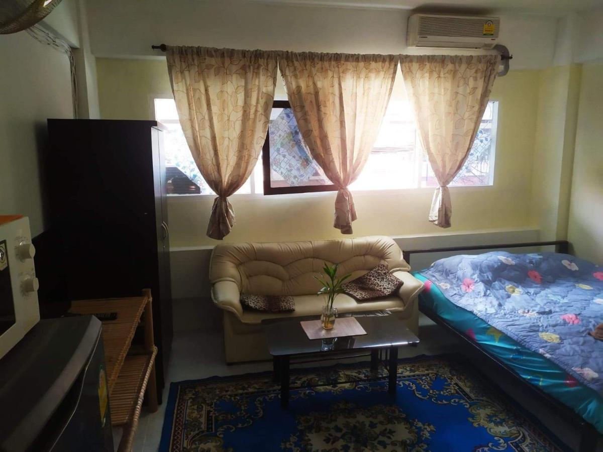 Artem'S Guesthouse Jomtien Beach Exterior foto
