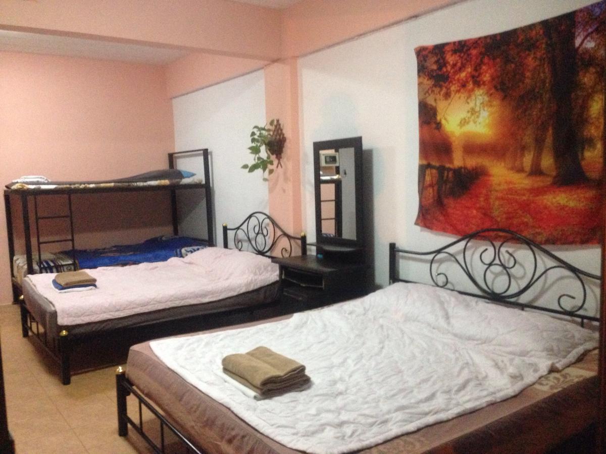 Artem'S Guesthouse Jomtien Beach Exterior foto