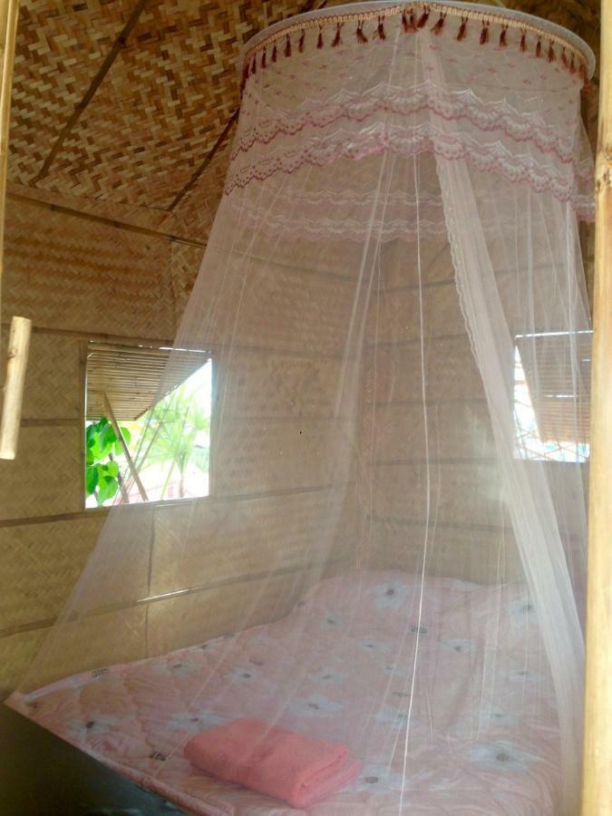Artem'S Guesthouse Jomtien Beach Exterior foto
